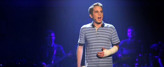 VIDEO: DEAR EVAN HANSEN's Ben Platt Performs 'Waving Through a Window' on 'Late… Video
