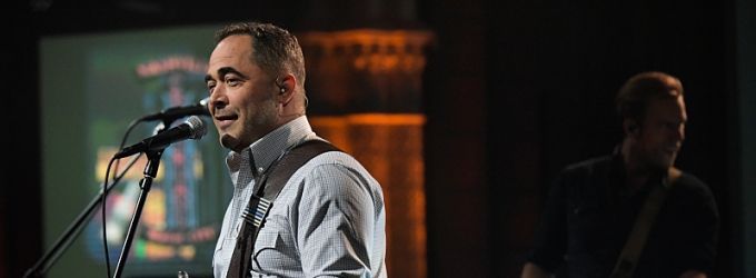 VIDEO: Aaron Lewis Performs 'That Ain't Country' on LATE SHOW Video