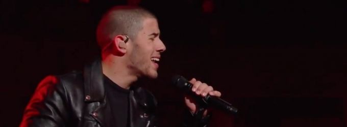 VIDEO: Nick Jonas Performs New Song 'Close' on LATE SHOW Video