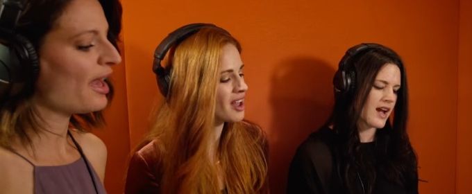 VIDEO: Former Elphabas Jackie Burns, Teal Wicks, and Carrie Manolakos Unite to… Video