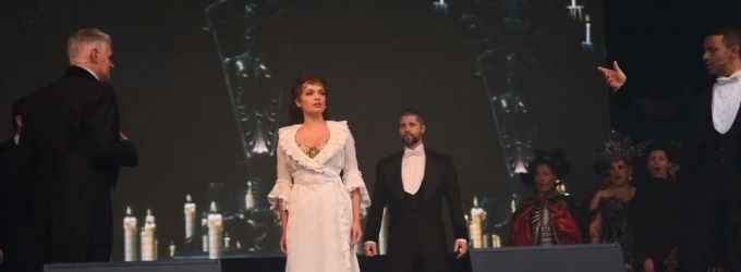STAGE TUBE: Four Phantoms Enchant Today's Crowd at West End Live Video
