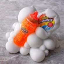 Margaret Thatcher Projects to Present Venske & Spanle's 'minimal invasiv'