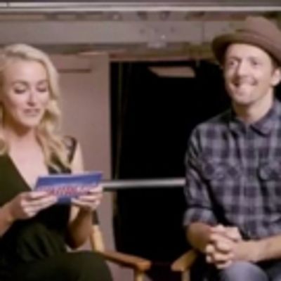 VIDEO: WAITRESS's Betsy Wolfe Quizzes New Co-Star Jason Mraz