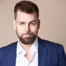 South African-Born Actor Adam du Plessis Lands Role in US National Tour of KINKY…