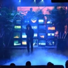 VIDEO: R&B Singer 6LACK Performs 'Free' on LATE SHOW