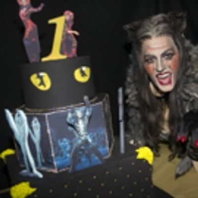 Photo Flash: CATS Revival Claws Into Cake, Celebrates One Year on Broadway