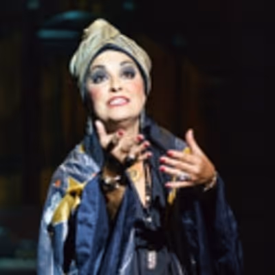 Photo Flash: First Look at Ria Jones, Danny Mac, and More in SUNSET BOULEVARD UK Tour