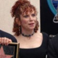 Amy Stiller Brings JUST TRUST to the Schoolhouse Theater