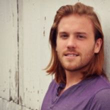 Zachary Francis Stewart Joins THE 4TH ANNUAL UGLY CHRISTMAS SWEATER SOIREE