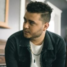 Rising Pop Artist Luke Underhill Delivers Live Performance of 'I'll Be Waiting'