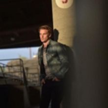 Riley Smith Releases New Country Single 'I Can't Keep Missing You'