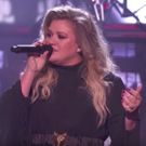 VIDEO: Kelly Clarkson Performs 'Love So Soft' on AMERICA'S GOT TALENT Finale