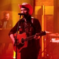 VIDEO: Ruston Kelly Performs 'Black Magic' on LATE NIGHT Video
