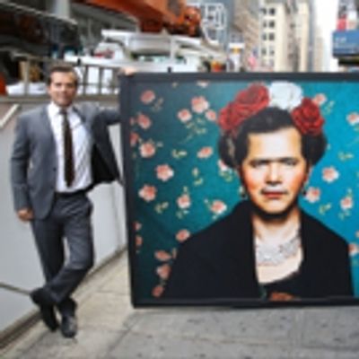 Photo Coverage: John Leguizamo Unveils LATIN HISTORY FOR MORONS Marquee