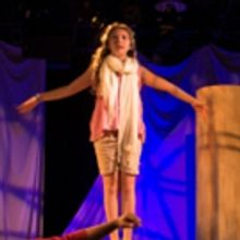 BWW Review: Tina Howe's SINGING BEACH Addresses Deteriorating People and a Deteriora