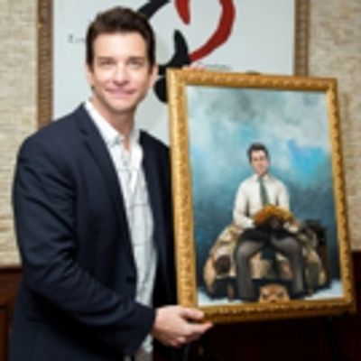 Photo Coverage: Andy Karl Receives GROUNDHOG DAY Portrait at Tony&#039;s Di Napoli!
