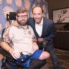Lee Greenwood Honored with 'Point of Light Award'
