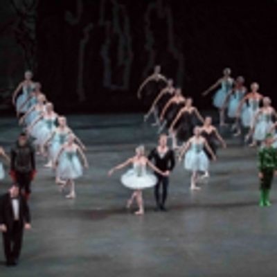 BWW Review: Tiler Peck Triumphs in New York City Ballet's SWAN LAKE, September 28, 2017