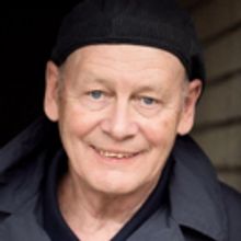 Steve Tomkins to Retire as Artistic Director of WA's Village Theatre