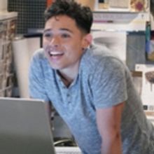 Photo Flashback: Stars of the Stage Who Left Their Mark on WILL AND GRACE