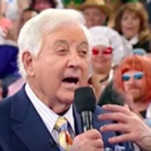 Legendary LET'S MAKE A DEAL Host Monty Hall Dies at Age 96