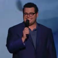 VIDEO: Josh Gad Performs New Song from OLAF'S FROZEN ADVENTURE at D23 Video