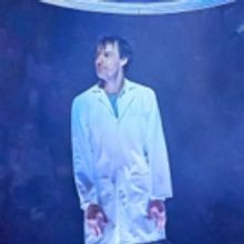Photo Flash: First Look at MOSQUITOES at the National Theatre