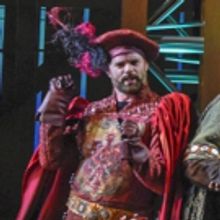 BWW Review: Douglas Carter Beane's New Musical HOOD at Dallas Theater Center