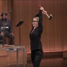 VIDEO: Jennifer Lawrence Challenges Jimmy to Axe Throwing Contest on TONIGHT SHOW