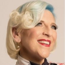 Lisa Lampanelli Brings Queen of Mean Routine to Comedy Works