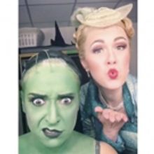 Photo Flash: WICKED Practices a Kiss Goodbye and More Saturday Intermission Pics