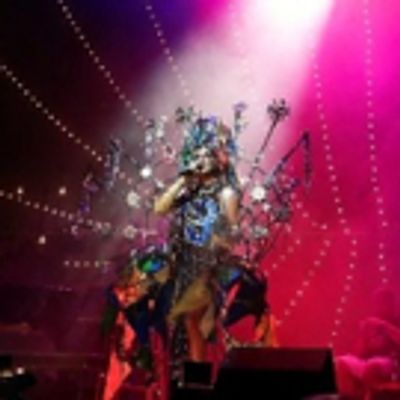 Photo Flash: Taylor Mac&#039;s A 24-DECADE HISTORY OF POPULAR MUSIC Arrives at the Curran in Style