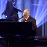 VIDEO: William Patrick Corgan Performs 'Aeronaut' on TONIGHT SHOW Video