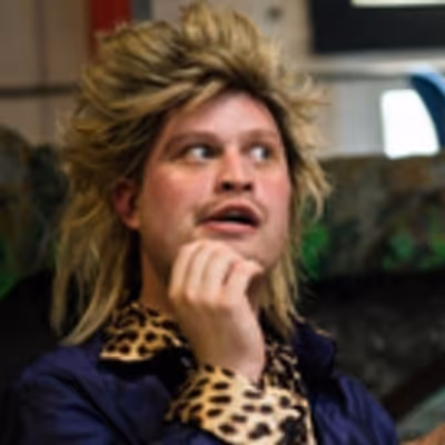 BWW Review: THE TOXIC AVENGER, Arts Theatre