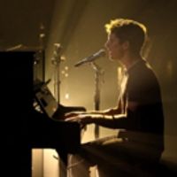 VIDEO: James Blunt Performs 'OK' on LATE LATE SHOW Video