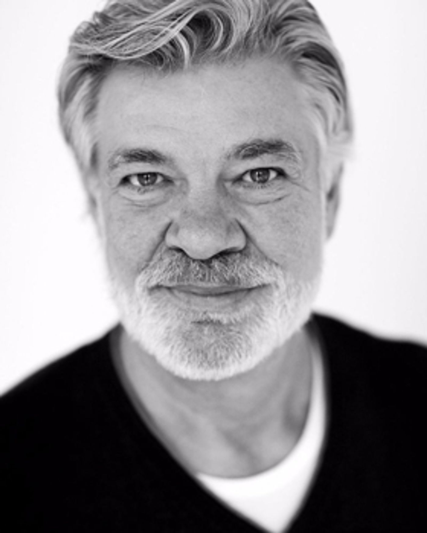 Matthew Kelly and Josefina Gabrielle to Star in Stage Adaptation of THE BOX OF DELIGHTS at Wilton's Music Hall  Image
