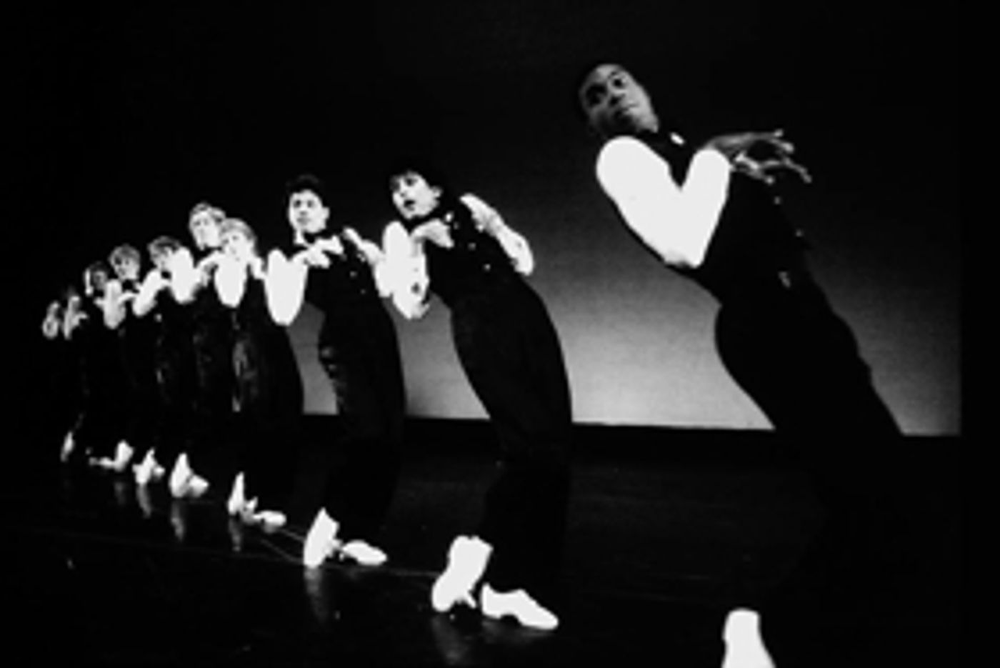 Hubbard Street Season 39 Spotlight Ball Raises Over $800,000 Hubbard Street Season 39 Spotlight Ball Raises Over $800,000 Image