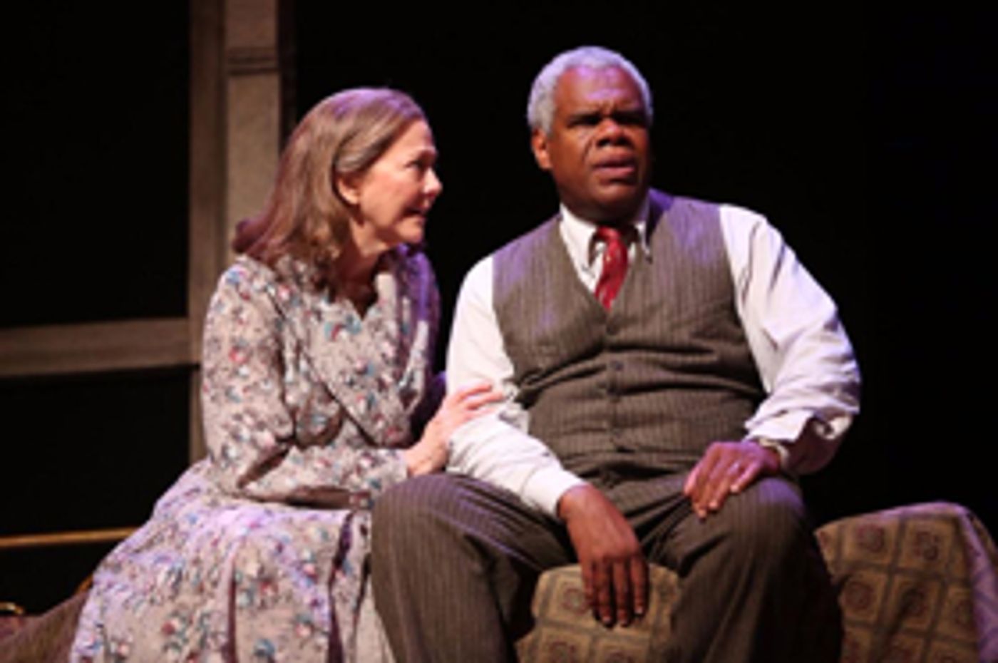 Review: Ford's Theatre's Gripping and Raw DEATH OF A SALESMAN  Image