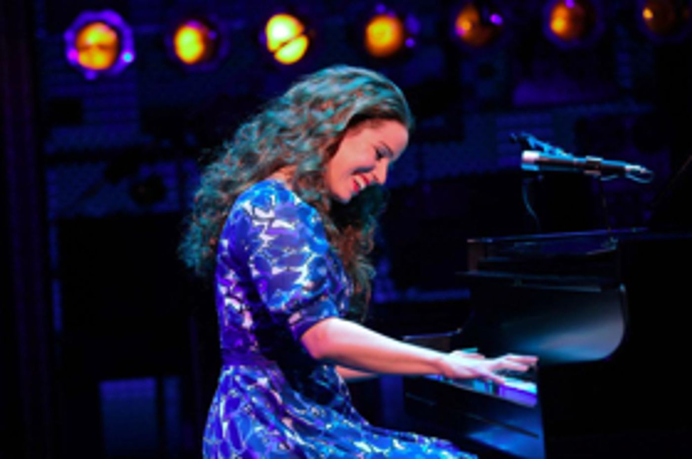 BEAUTIFUL - THE CAROLE KING MUSICAL Starring Toronto's Chilina Kennedy Begins Performances Today at the Ed Mirvish Theatre  Image