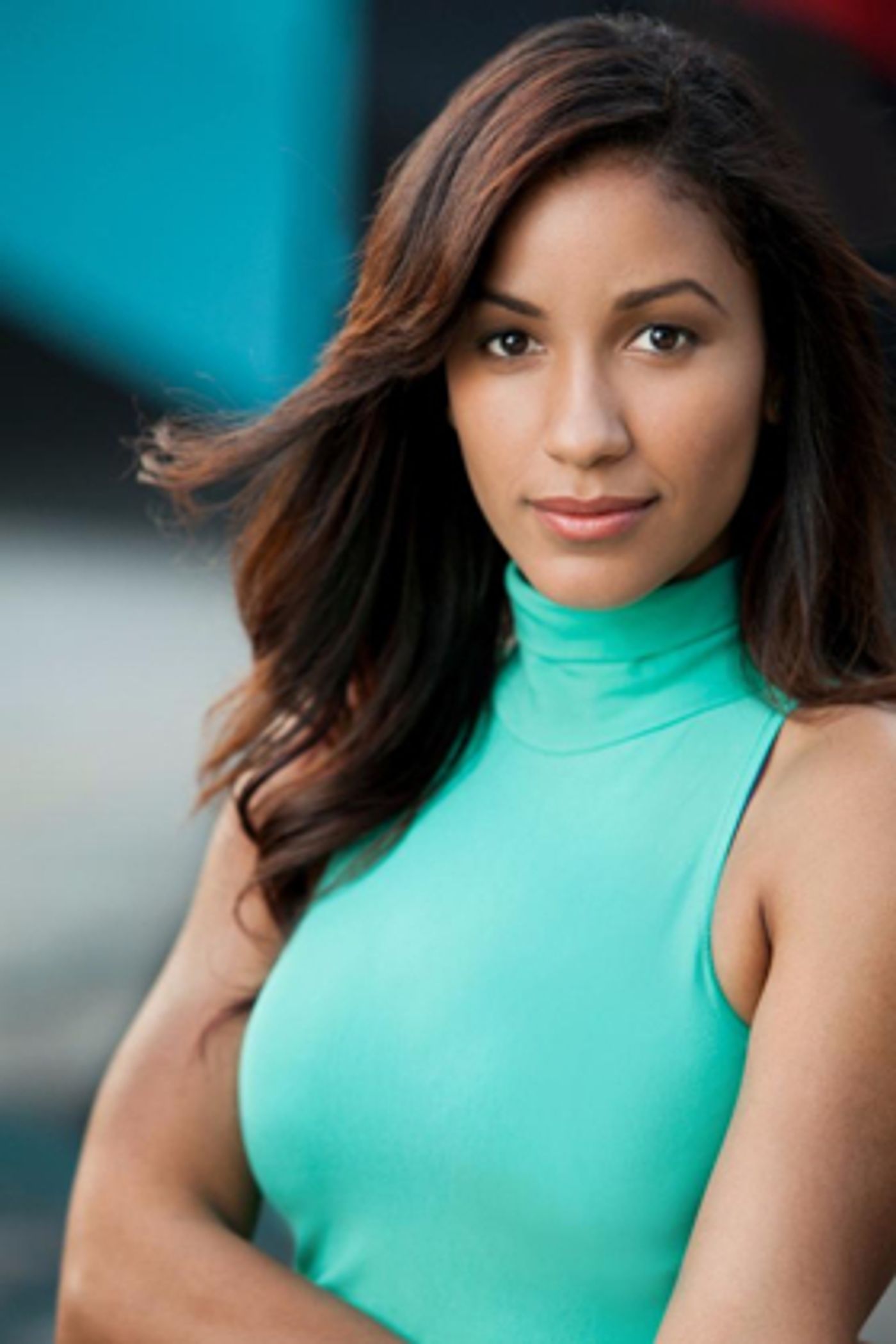 Interview: THE HUNCHBACK OF NOTRE DAME's Julissa Sabino Opens up About Her Journey as Esmeralda  Image