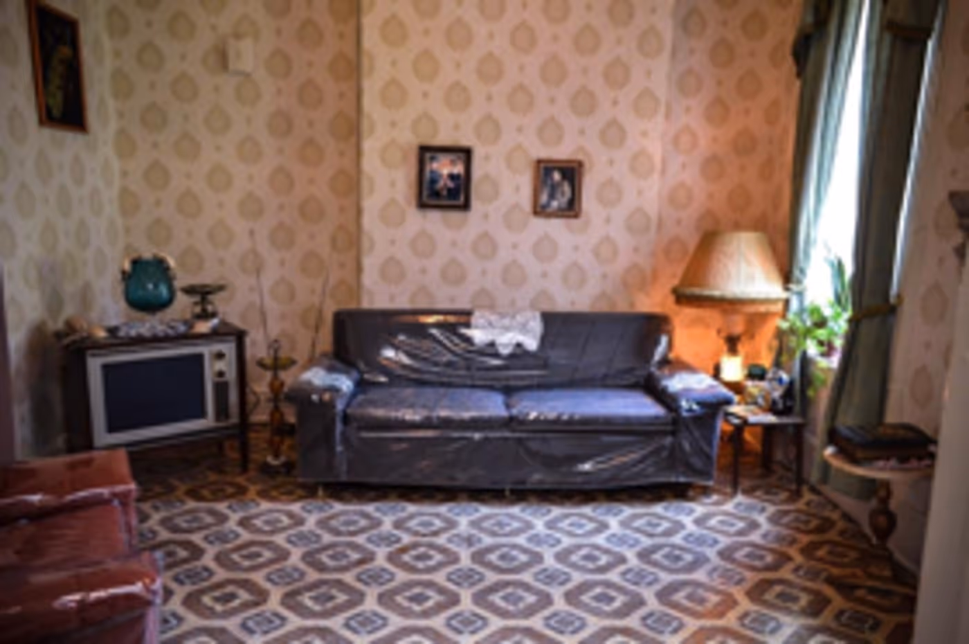 Modern-Day Immigrants Get First Permanent Exhibit at Tenement Museum  Image