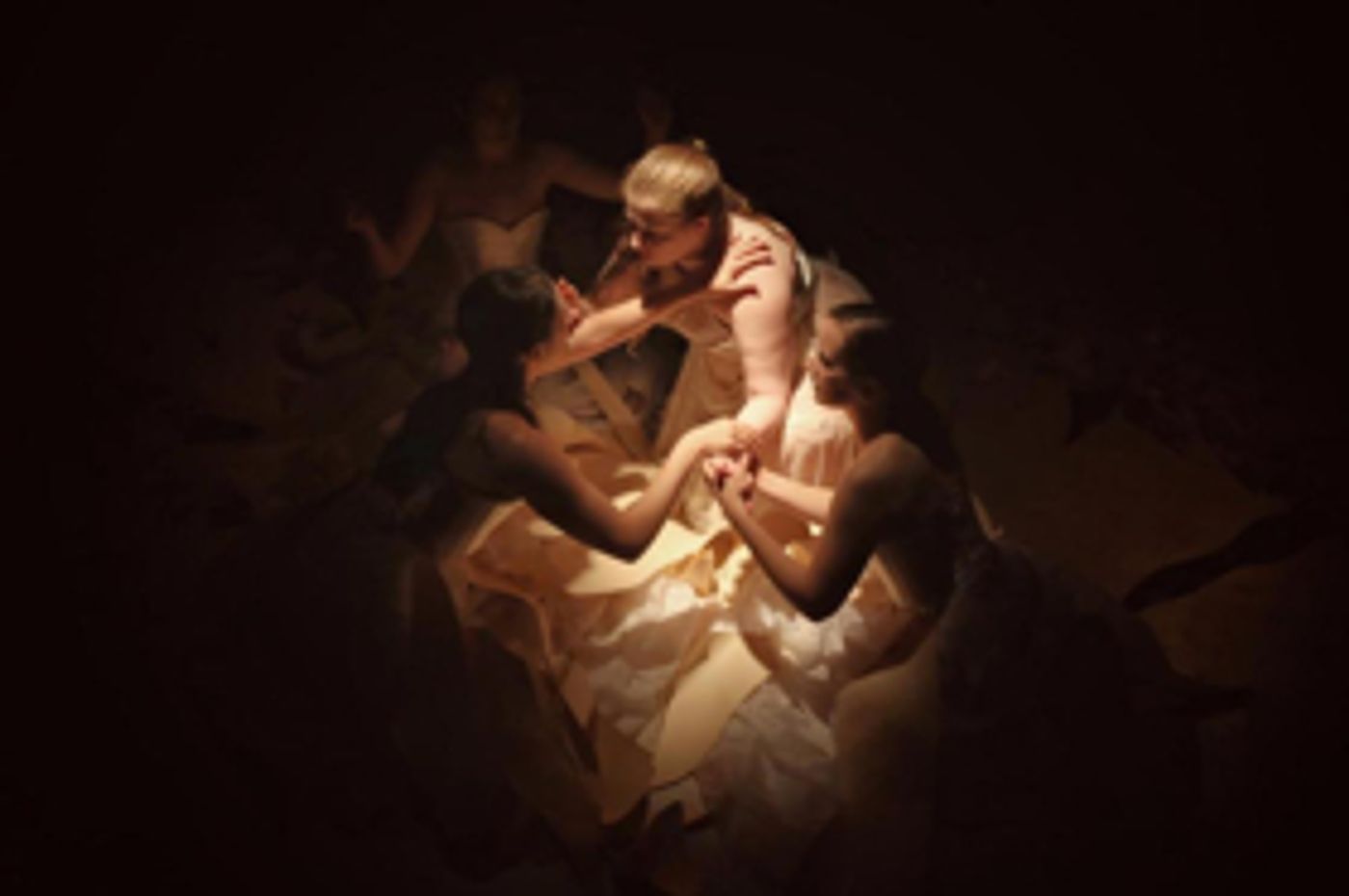 Review: Haunting THE YELLOW WALLPAPER at OUT LOUD Theatre  Image