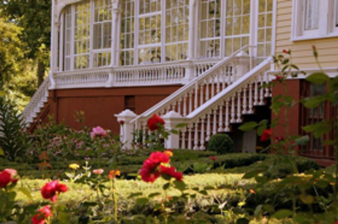 Young Immigrant Hamilton Tour to Stop at Kean's Liberty Hall for CelebrateHAMILTON 2017  Image