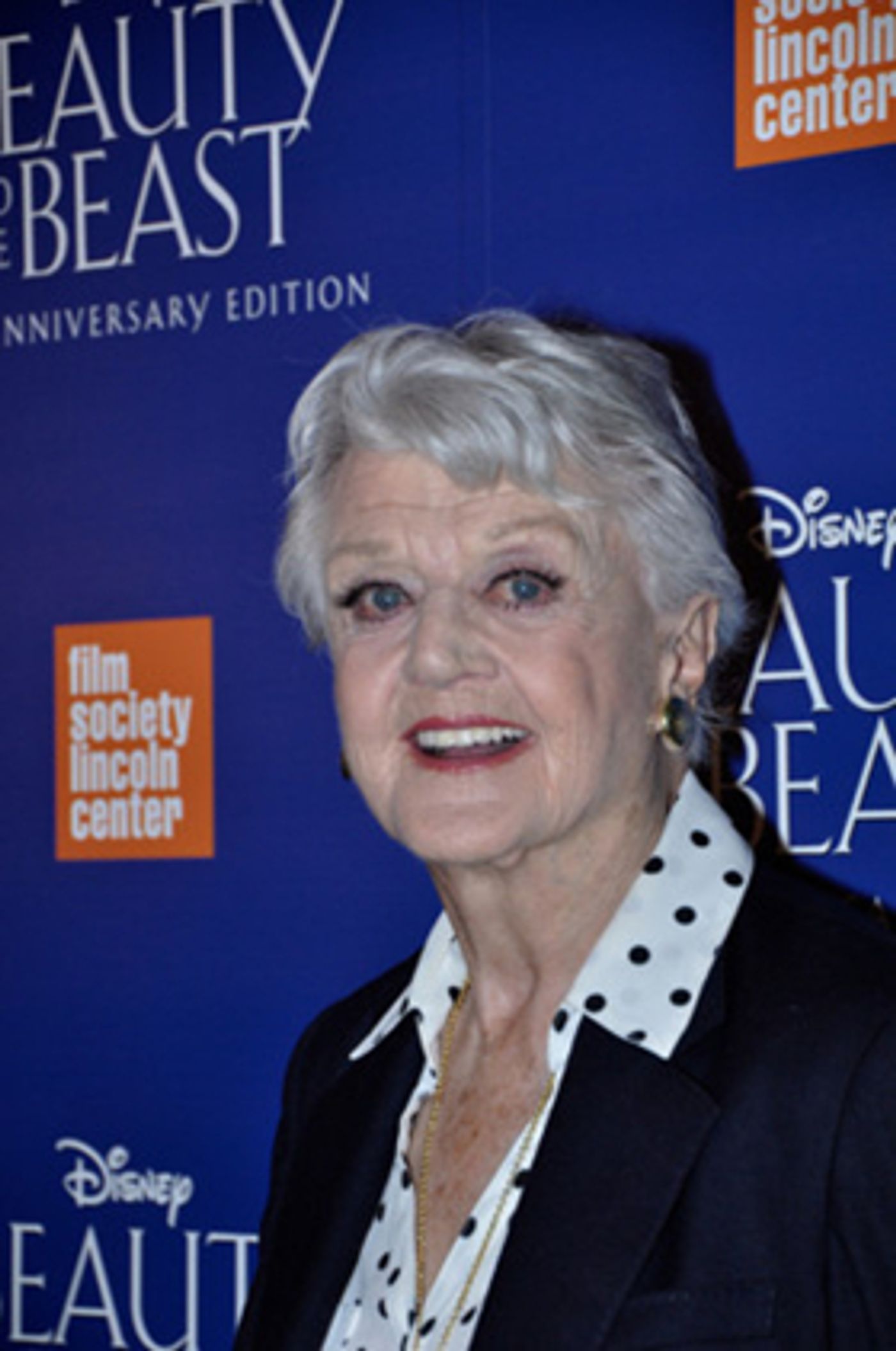 Tony Winner Angela Lansbury Teases MURDER SHE WROTE Revival  Image