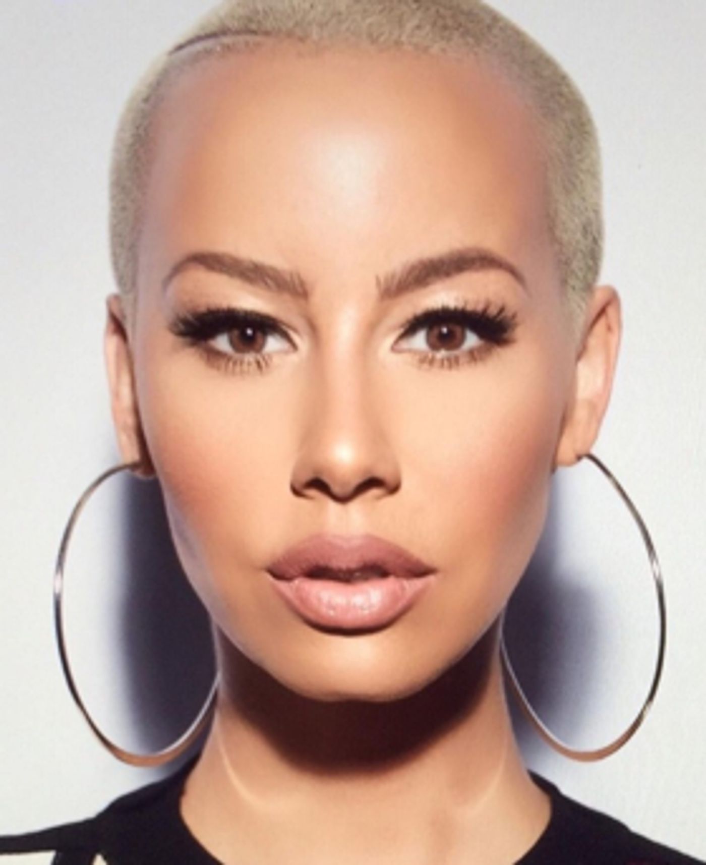 Amber Rose to Attend Charity Performance of THE VAGINA MONOLOGUES Image