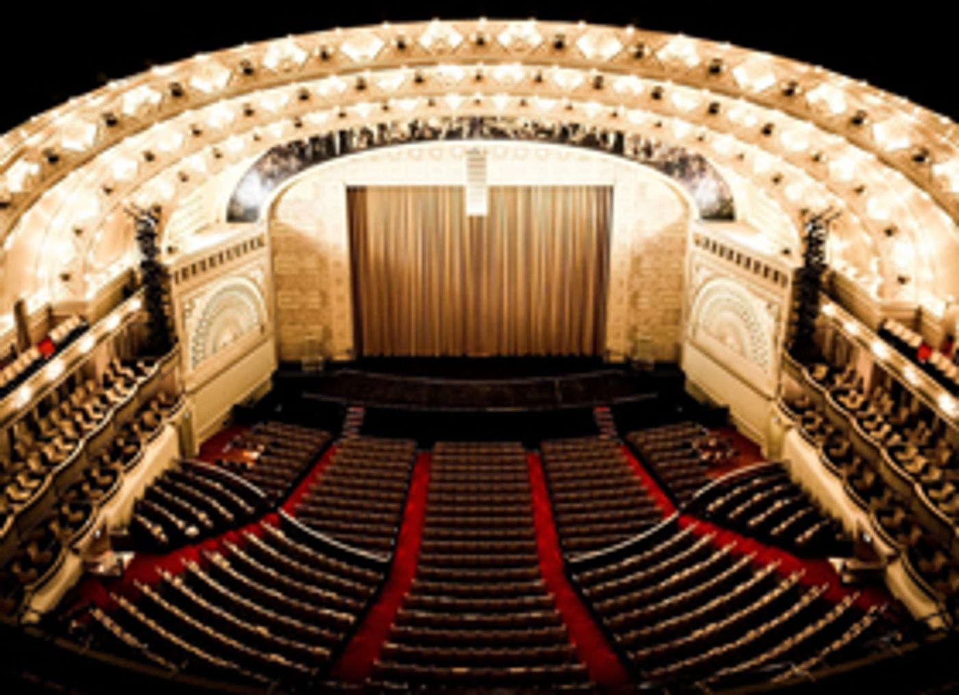 Jonathan Lee, Justice Ruth Bader Ginsburg, Joffrey Ballet and More Coming Up at Auditorium Theatre  Image