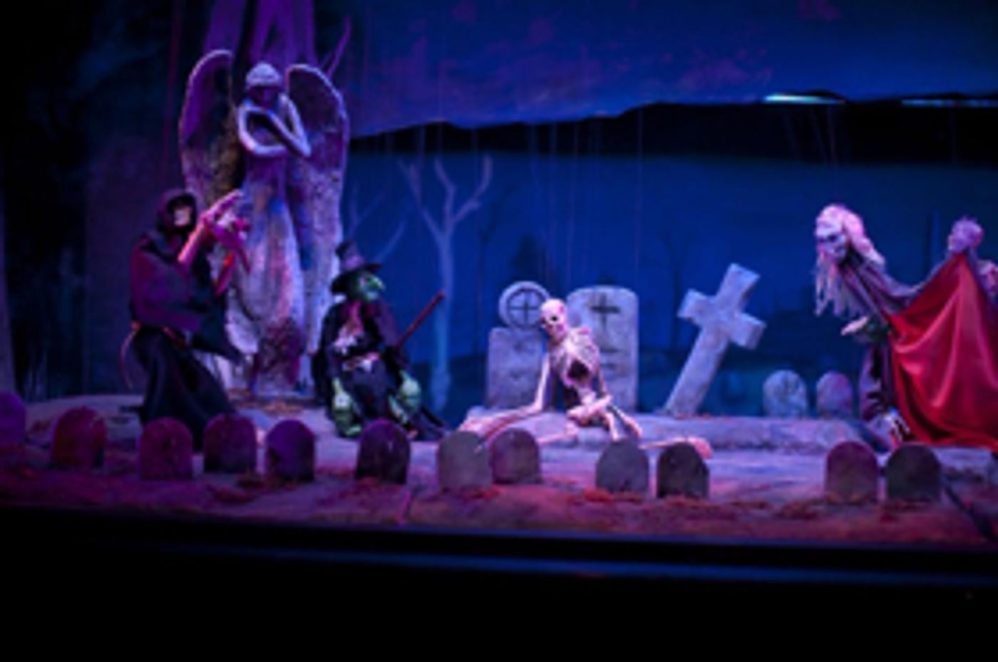 The Ghastly Dreadfuls to Return to the Center for Puppetry Arts This Fall  Image