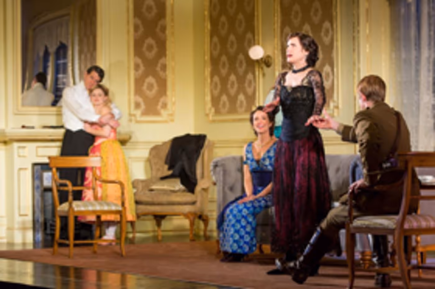 Set Your Watch! TIME AND THE CONWAYS, Starring Elizabeth McGovern, Opens Next Week on Broadway Image