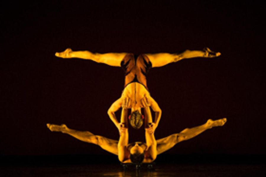 Dance Illusionist Troupe MOMIX Comes to Thousand Oaks  Image