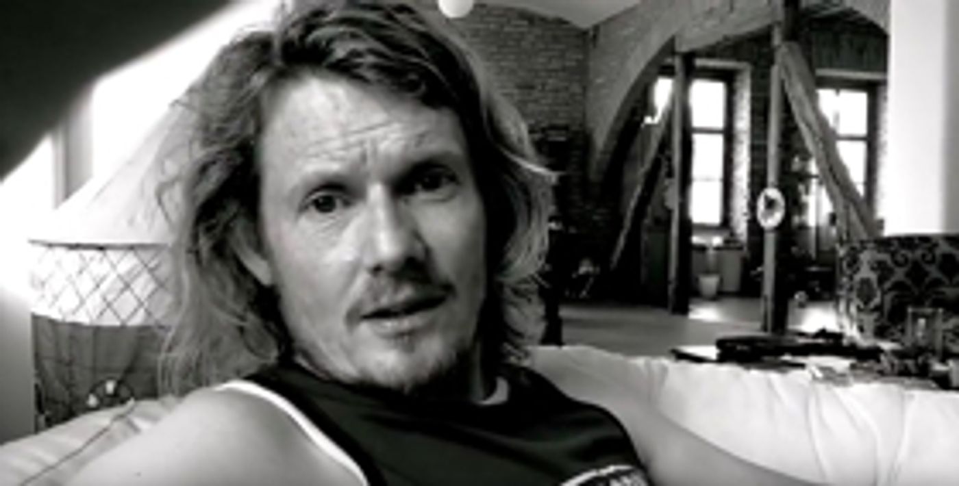 Actor Julian Rhind Tutt Helps Raise Money For The Unicorn  Image